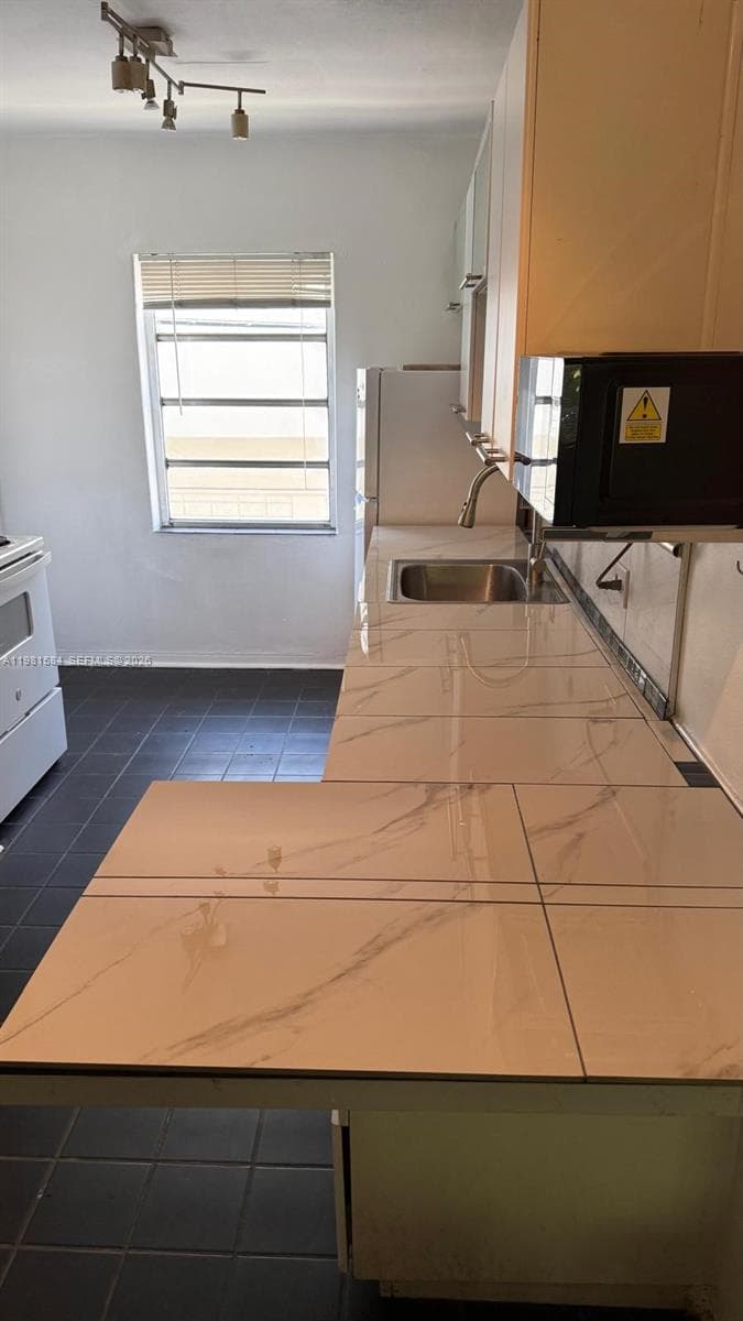 424 NE 82nd St # 4C, Miami, FL 33138 photo 4