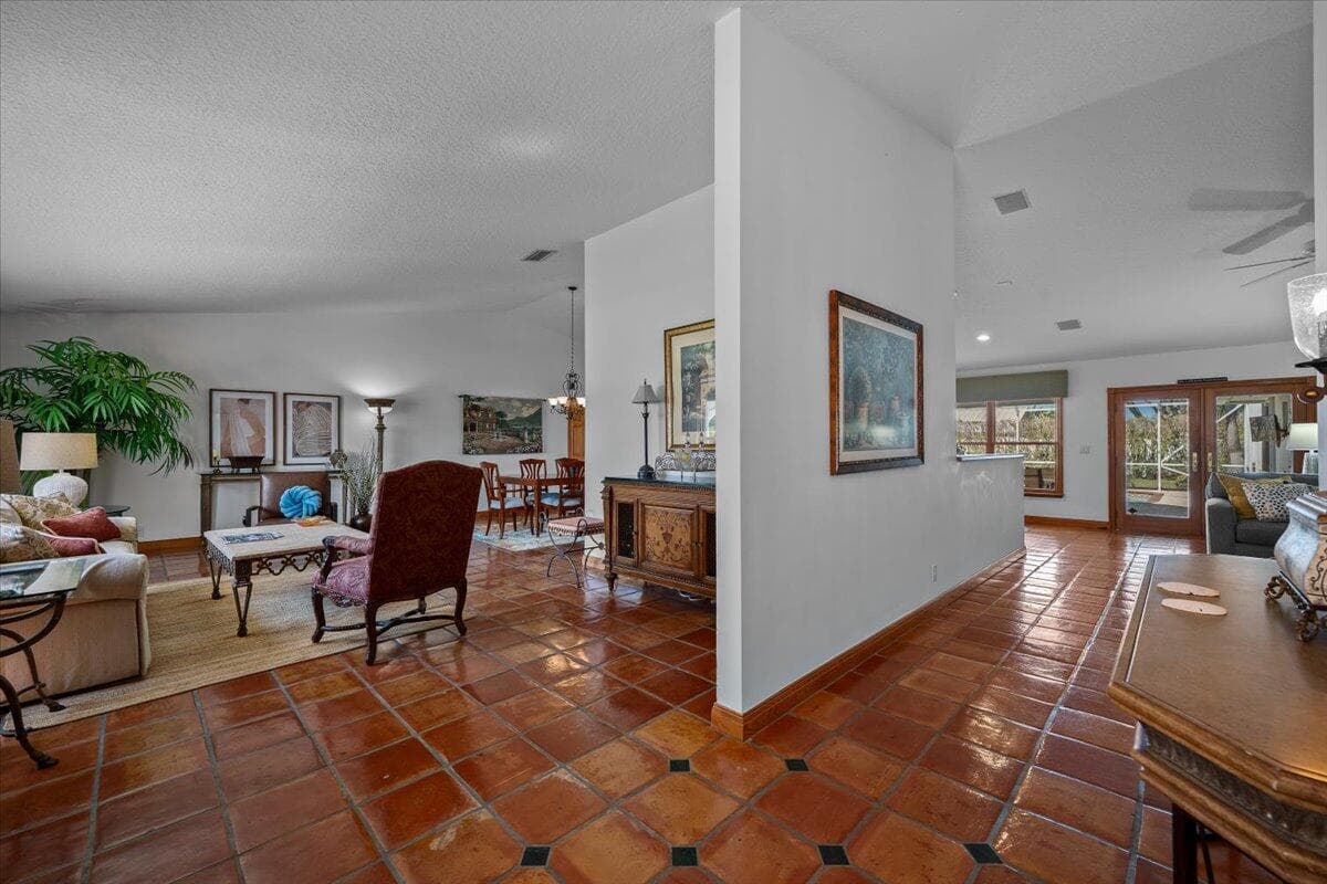 103 Olympus Circle, Jupiter, FL 33477 photo 9