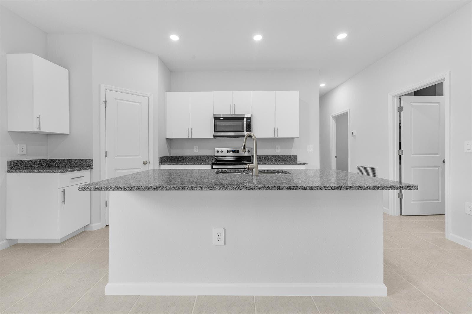 3344 N Park Drive, Fort Pierce, FL 34982 photo 9