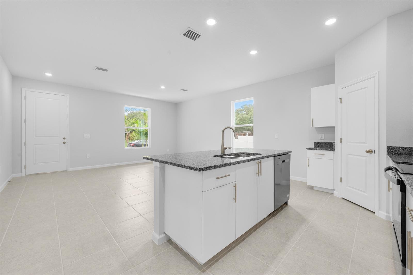 3344 N Park Drive, Fort Pierce, FL 34982 photo 8