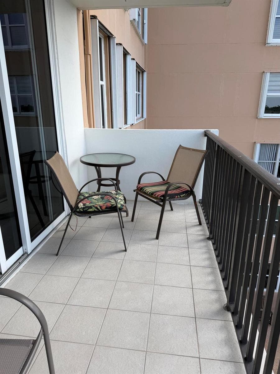 1150 Hillsboro Mile # 405, Hillsboro Beach, FL 33062 photo 12