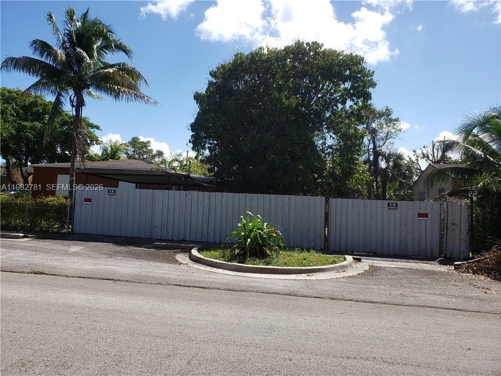 11970 NW 10th Ave, North Miami, FL 33168 photo 7
