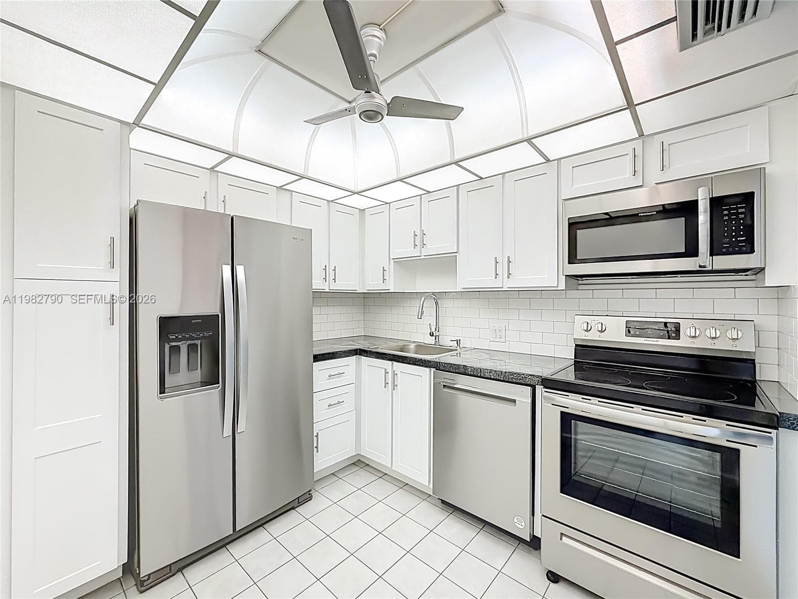 20301 W Country Club Dr # 2428, Aventura, FL 33180 photo 12