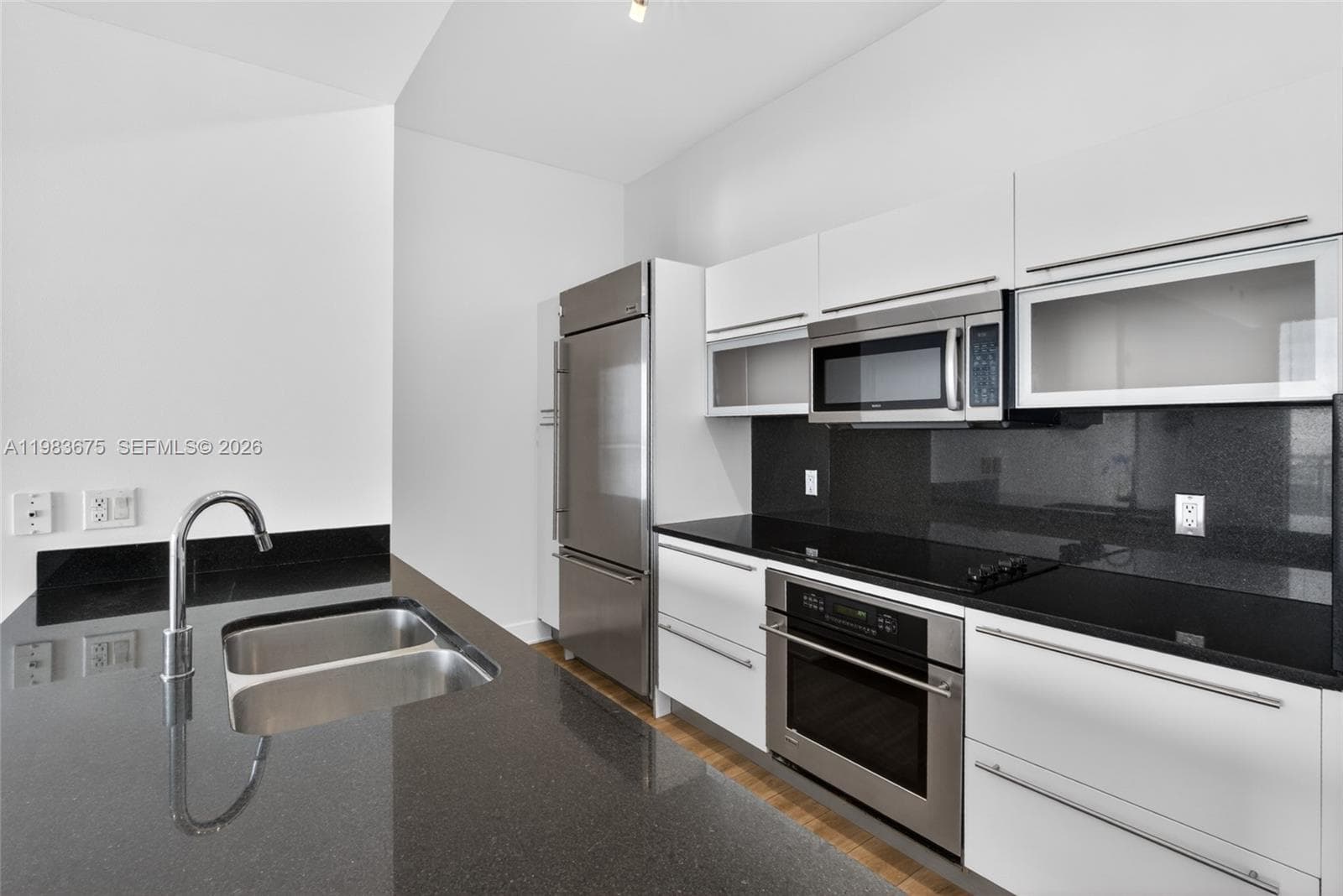 950 Brickell Bay Dr # 4100, Miami, FL 33131 photo 6