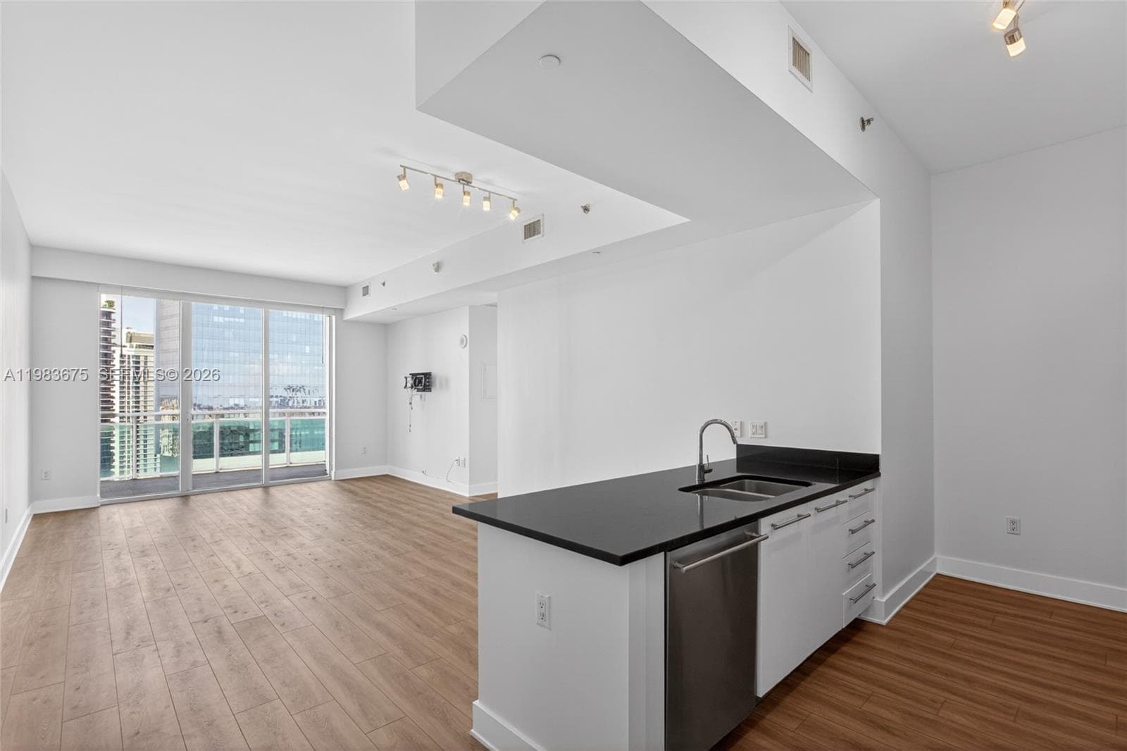 950 Brickell Bay Dr # 4100, Miami, FL 33131 photo 12
