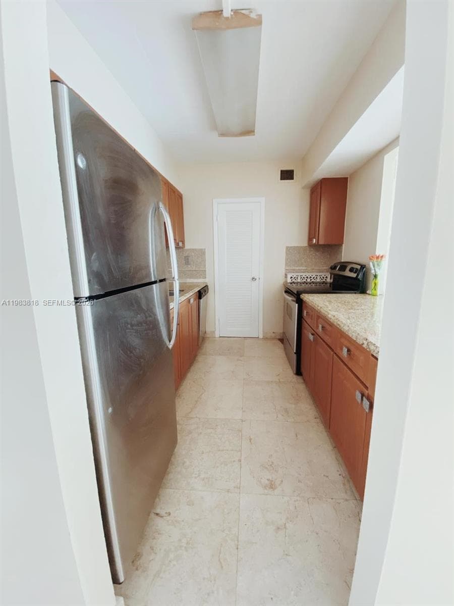 11111 Biscayne Blvd # 8F, Miami, FL 33181 photo 9