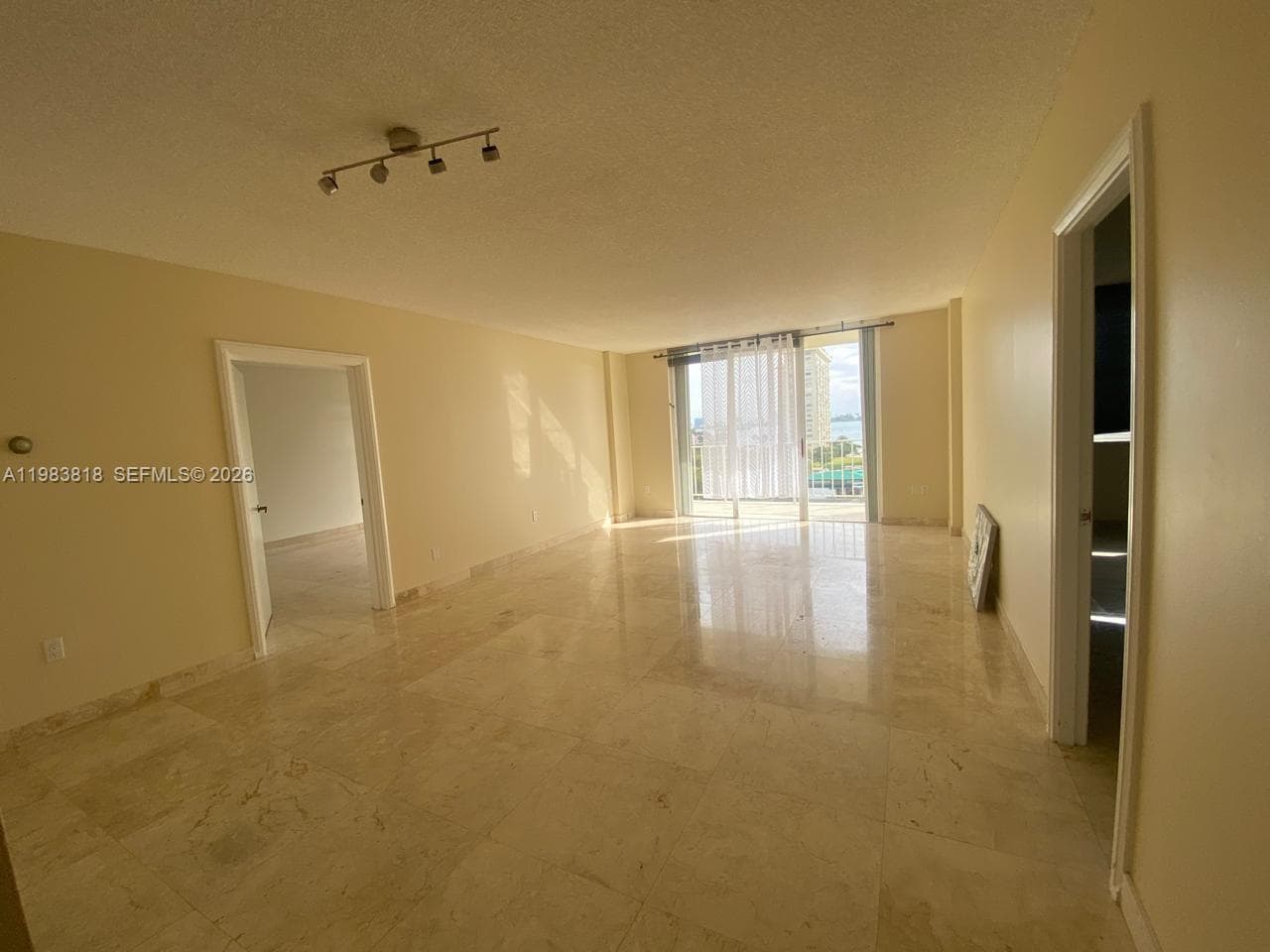 11111 Biscayne Blvd # 8F, Miami, FL 33181 photo 8