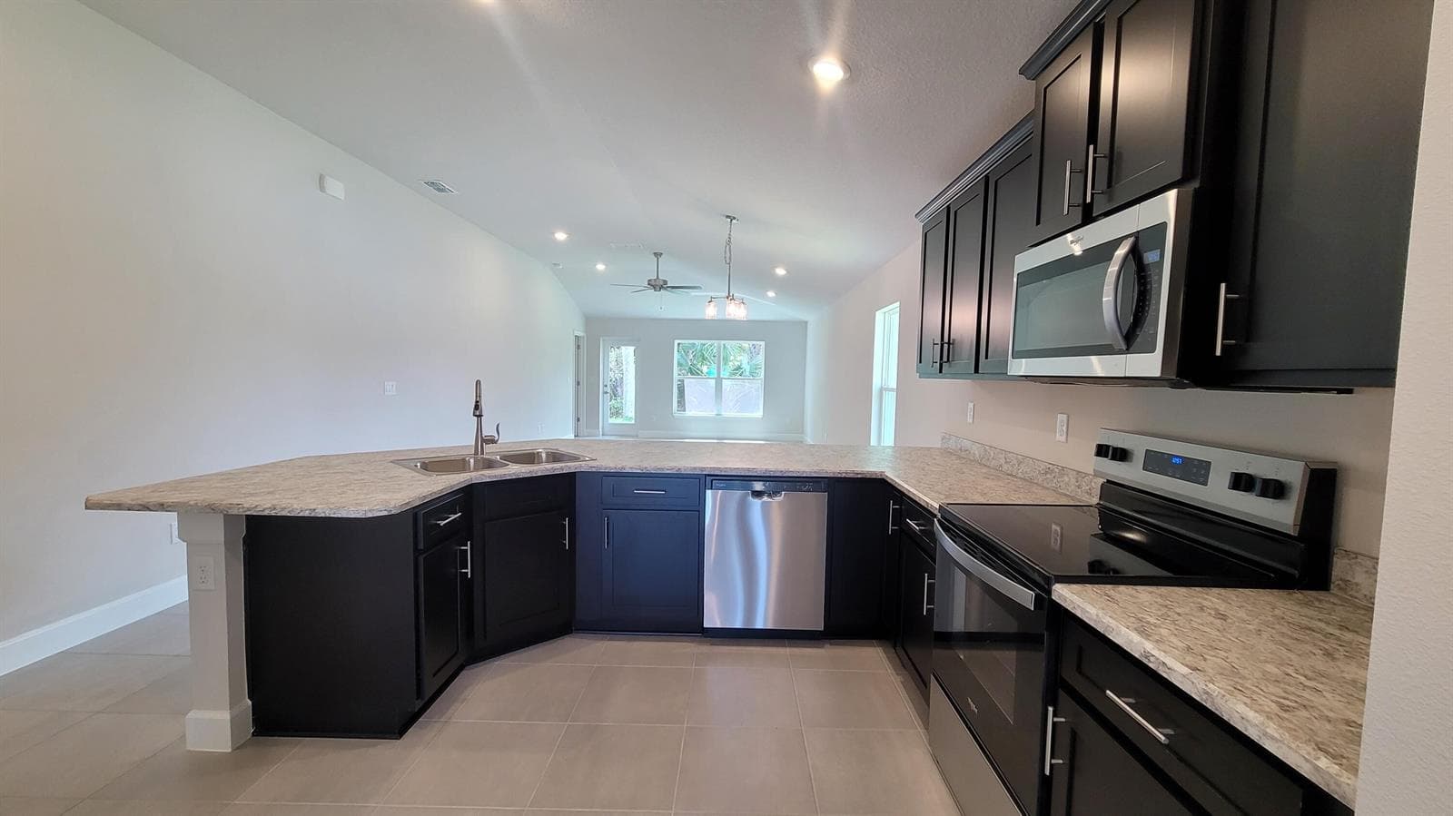 8839 Waterstone Boulevard, Fort Pierce, FL 34951 photo 6