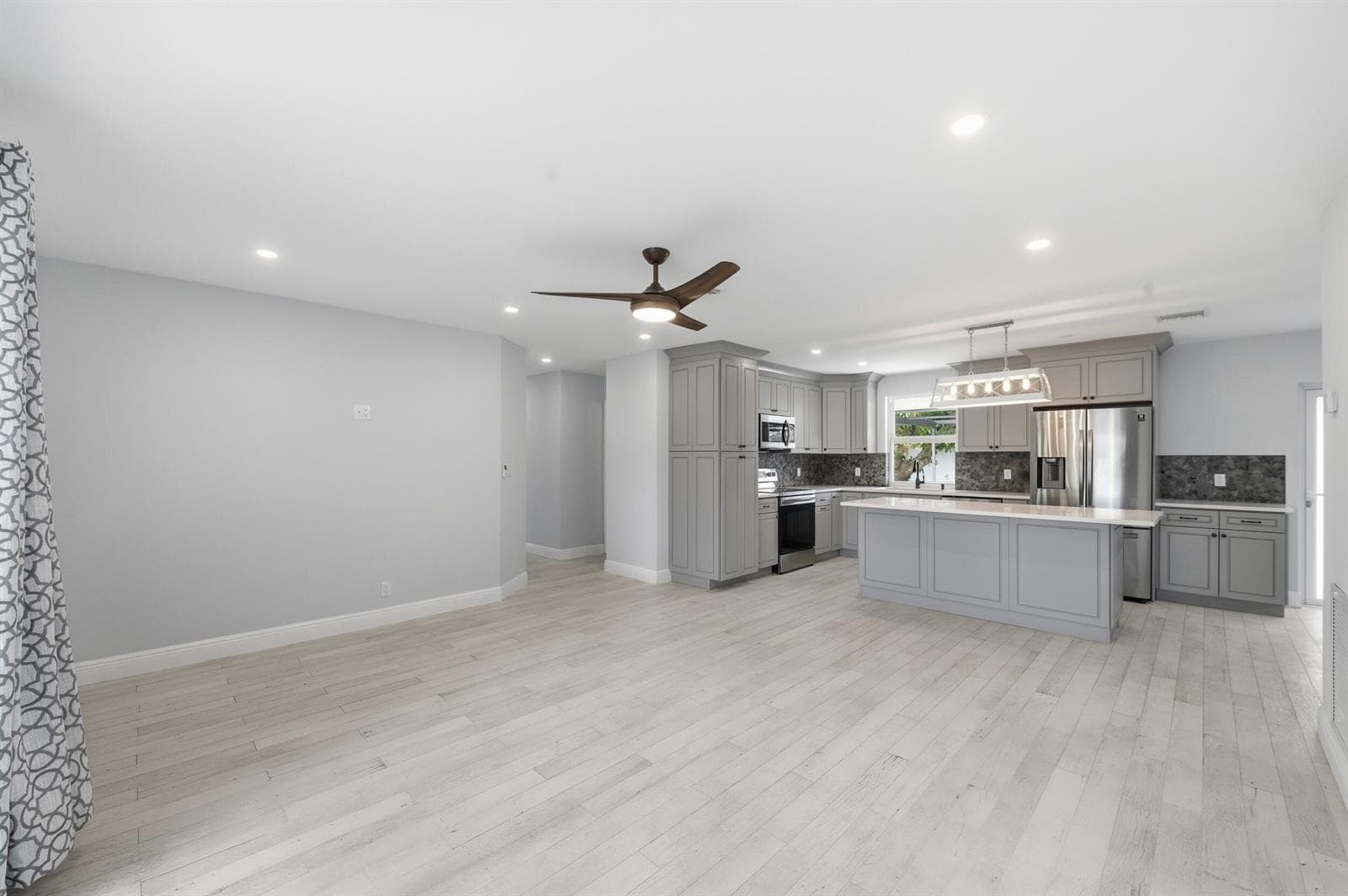 2120 NE 62nd Court, Fort Lauderdale, FL 33308 photo 9