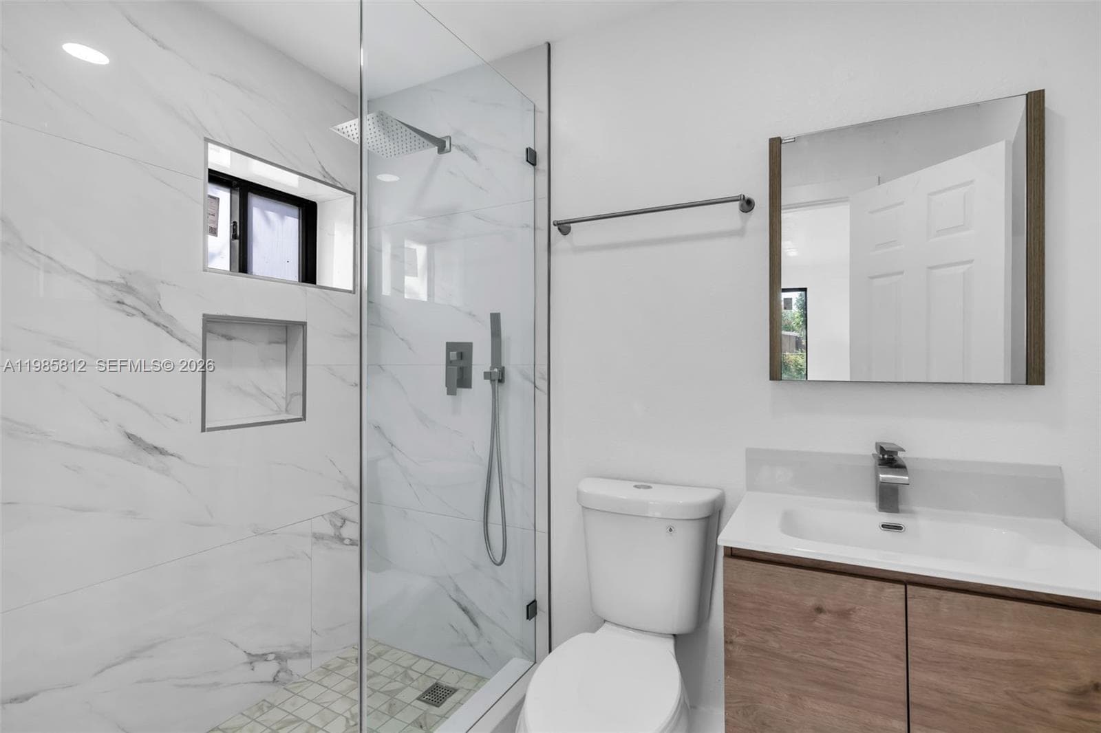 1010 NE 140th St, North Miami, FL 33161 photo 9