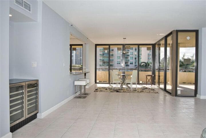 19355 Turnberry Way # 3d, Miami, FL 33180 photo 11