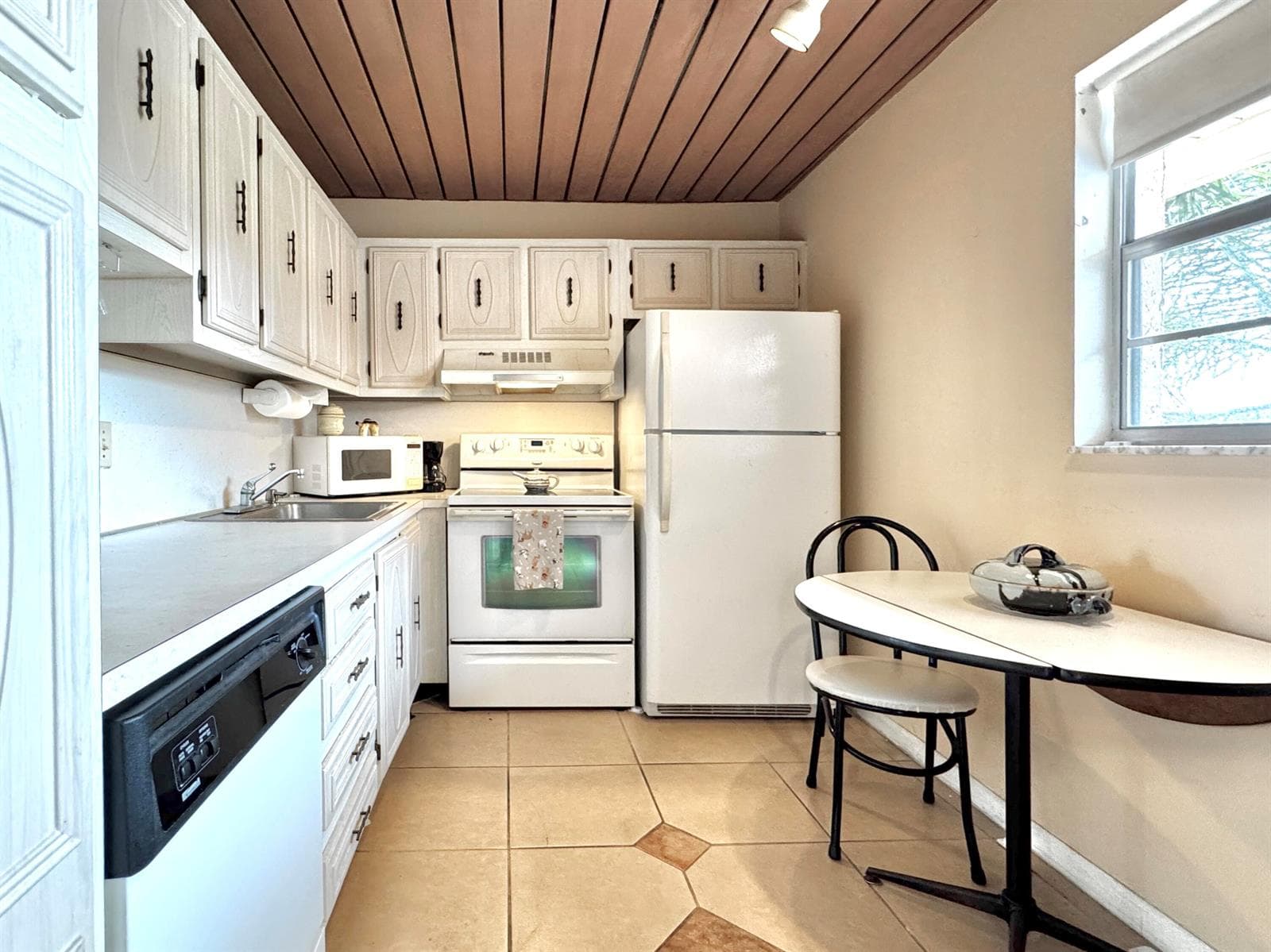 2515 NE 2nd Court # 315, Boynton Beach, FL 33435 photo 10