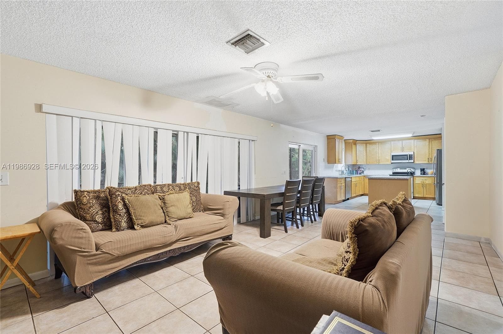1421 SW 97th Ave, Pembroke Pines, FL 33025 photo 8