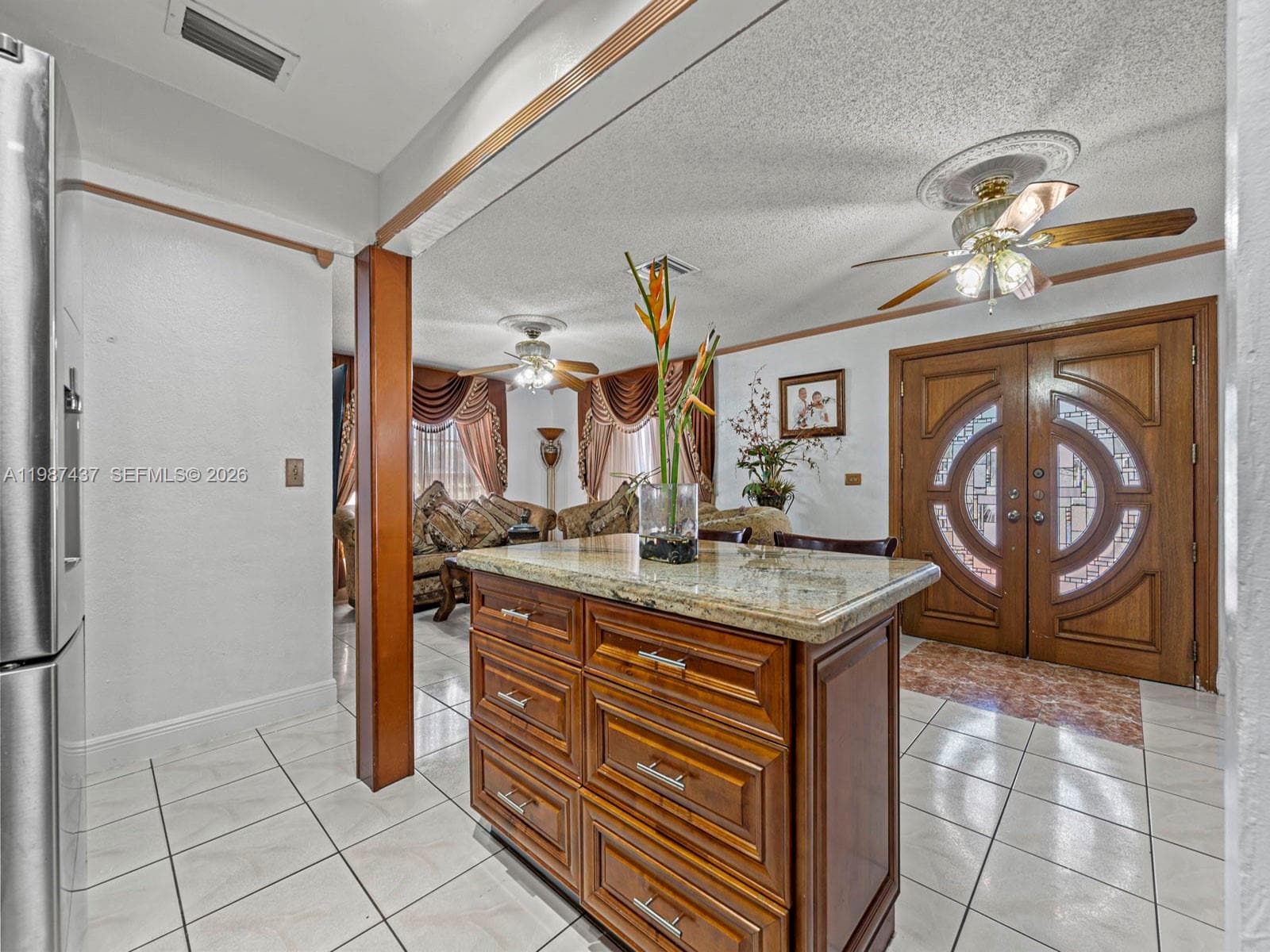 871 SE 5th Pl, Hialeah, FL 33010 photo 9