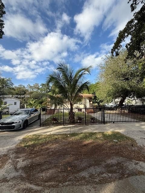 551-553 NE 133rd St, North Miami, FL 33161 photo 8