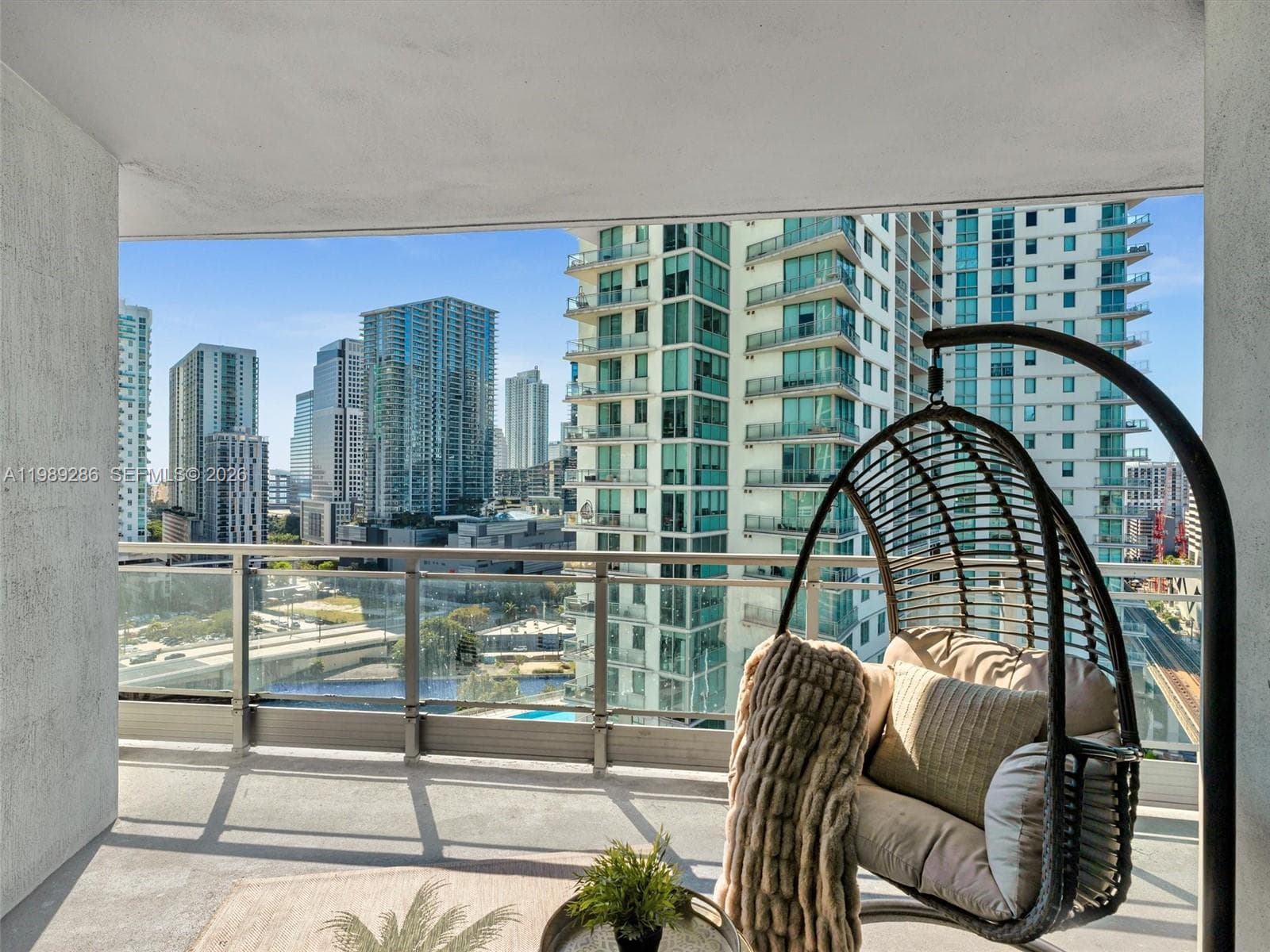 90 SW 3rd St # 2013, Miami, FL 33130 photo 7