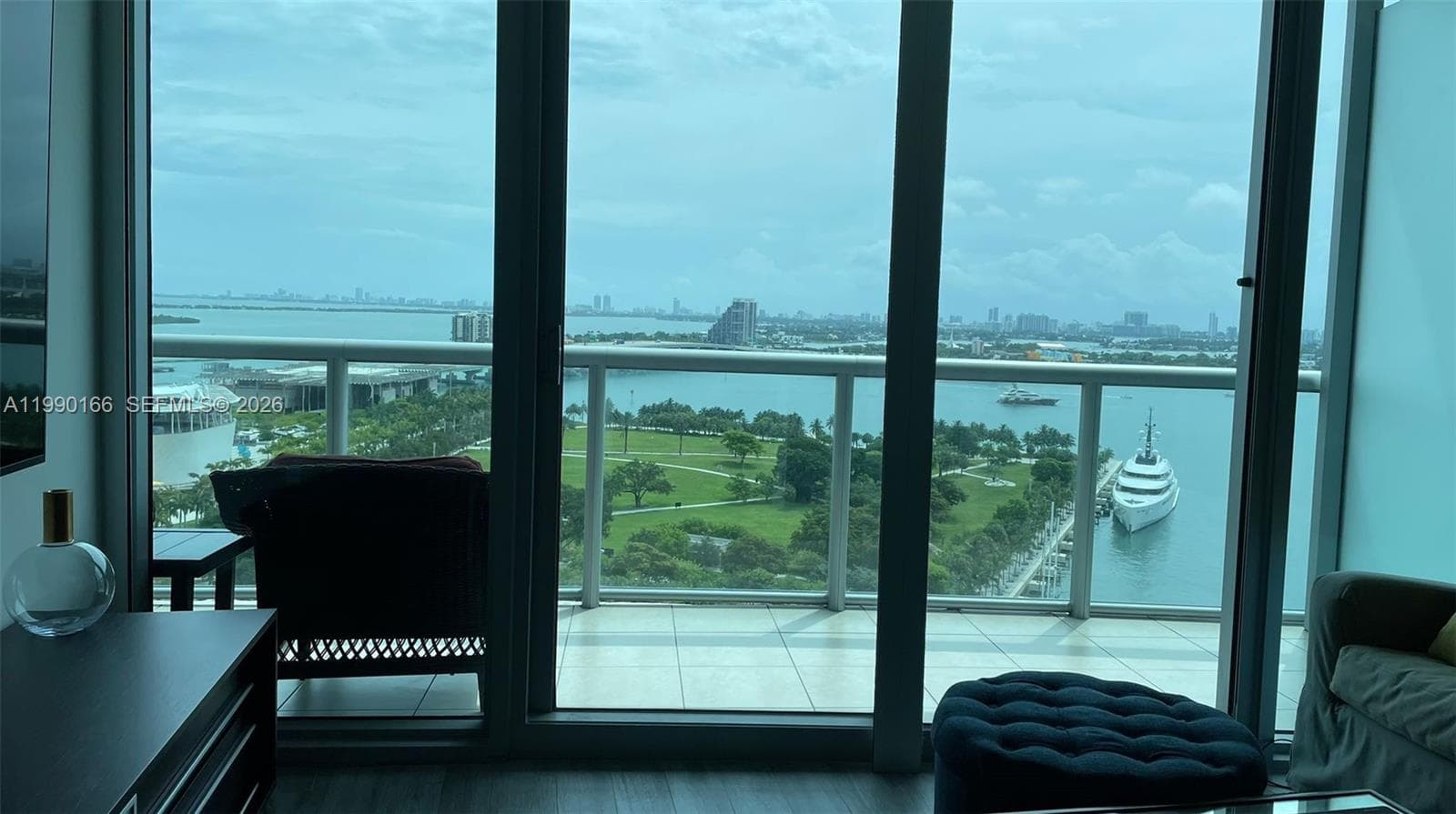 888 Biscayne Blvd # 1810, Miami, FL 33132 photo 10