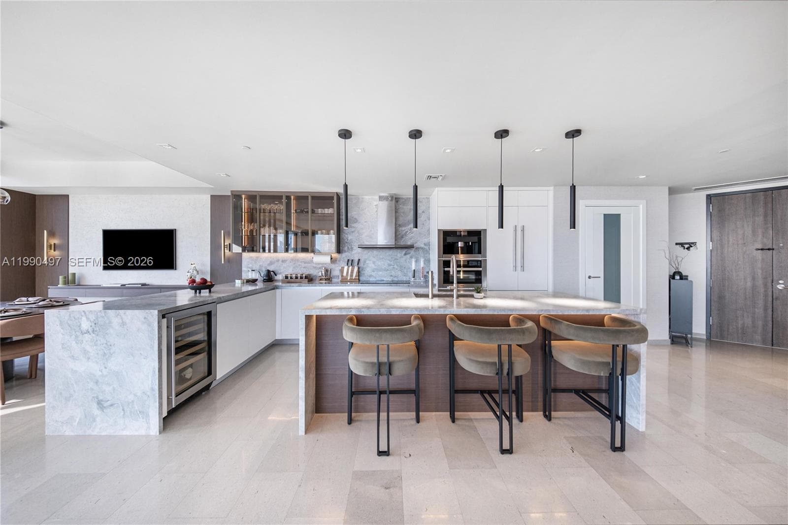 68 SE 6th St # 3711, Miami, FL 33131 photo 8