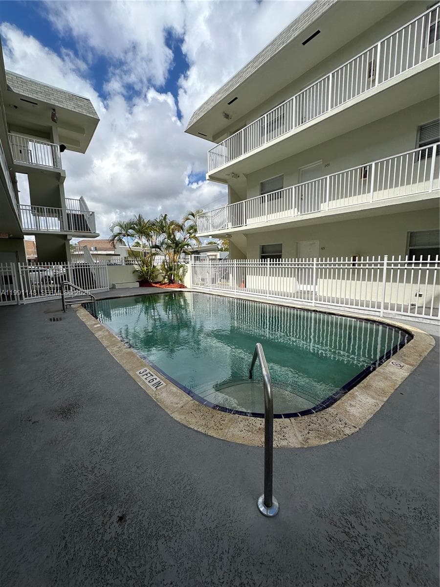 12890 NE 8th Ave # 107, North Miami, FL 33161 photo 9