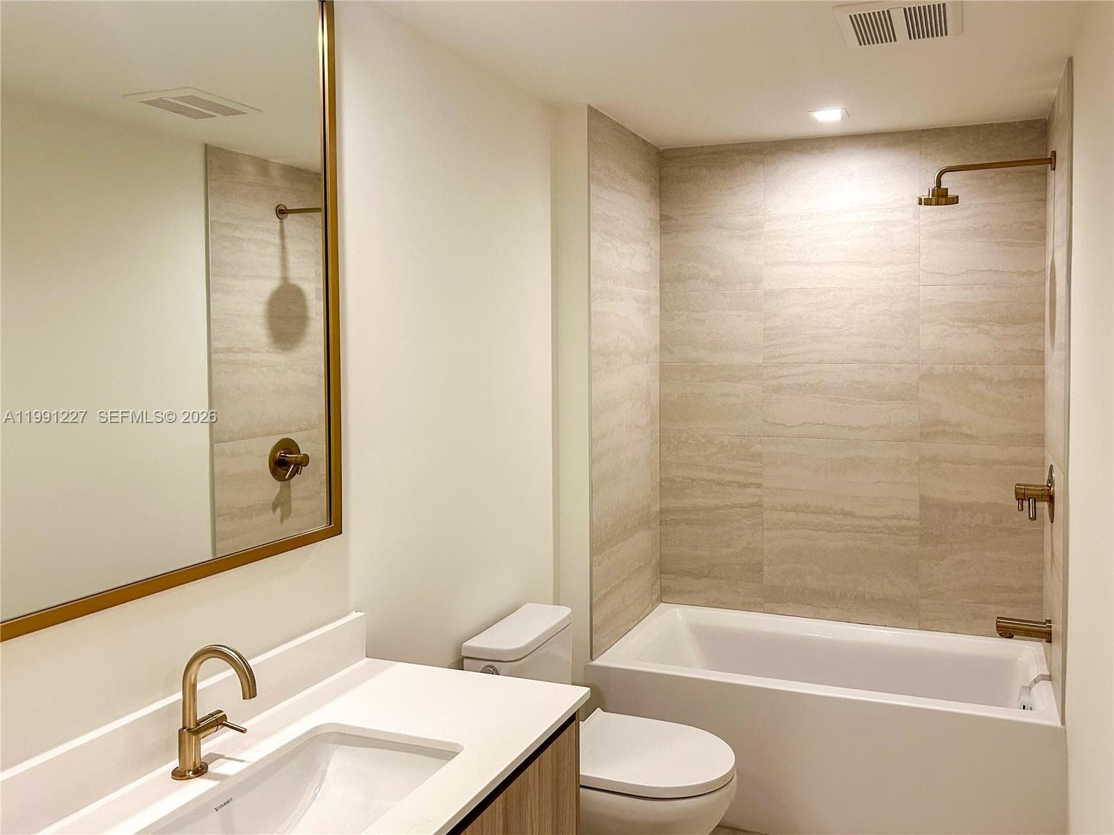 77 SE 5TH ST. # 3614, Miami, FL 33131 photo 7