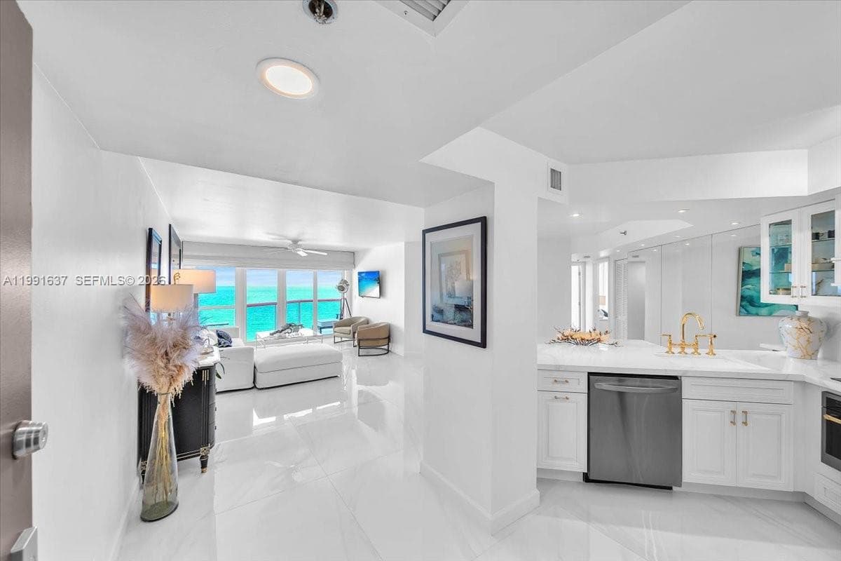 6767 Collins Ave # 1110, Miami Beach, FL 33141 photo 4