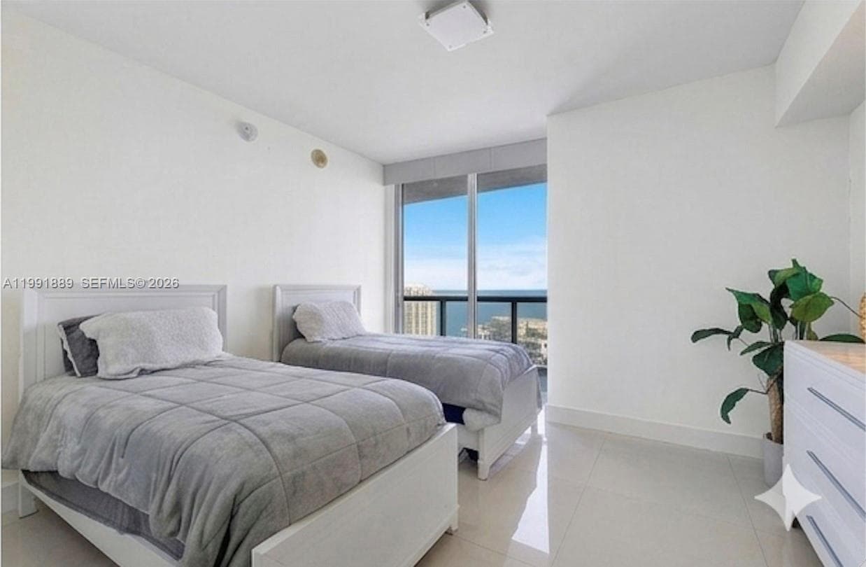 465 Brickell Ave # 3905, Miami, FL 33131 photo 12