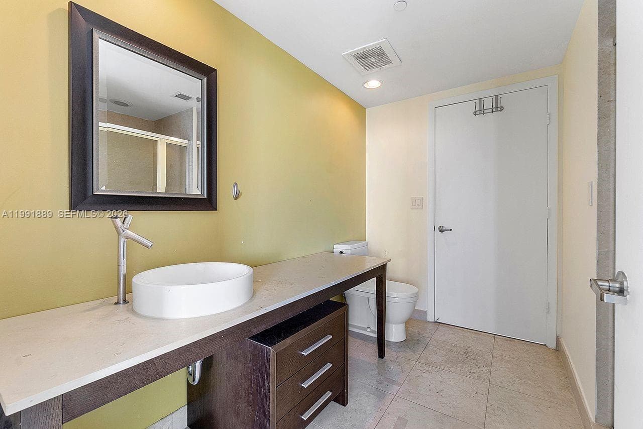 465 Brickell Ave # 3905, Miami, FL 33131 photo 11
