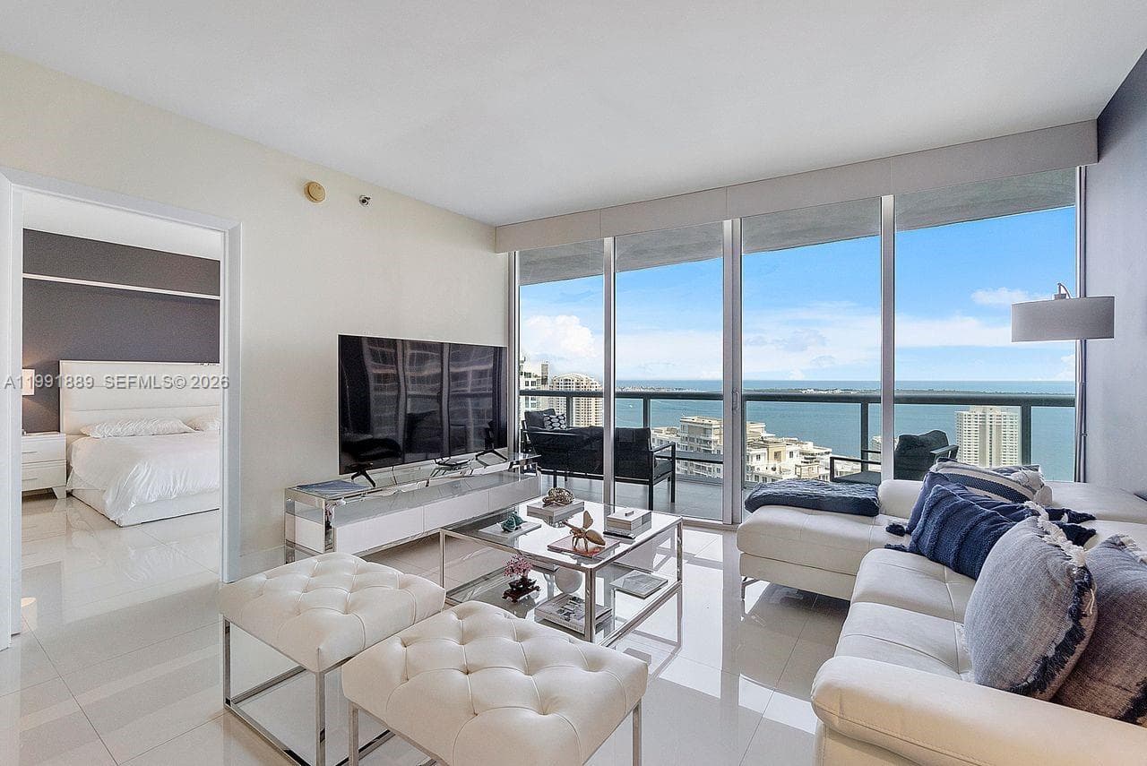 465 Brickell Ave # 3905, Miami, FL 33131 photo 4