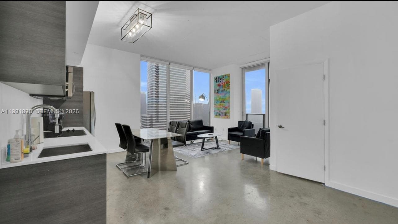 151 SE 1st St # 2411, Miami, FL 33131 photo 6
