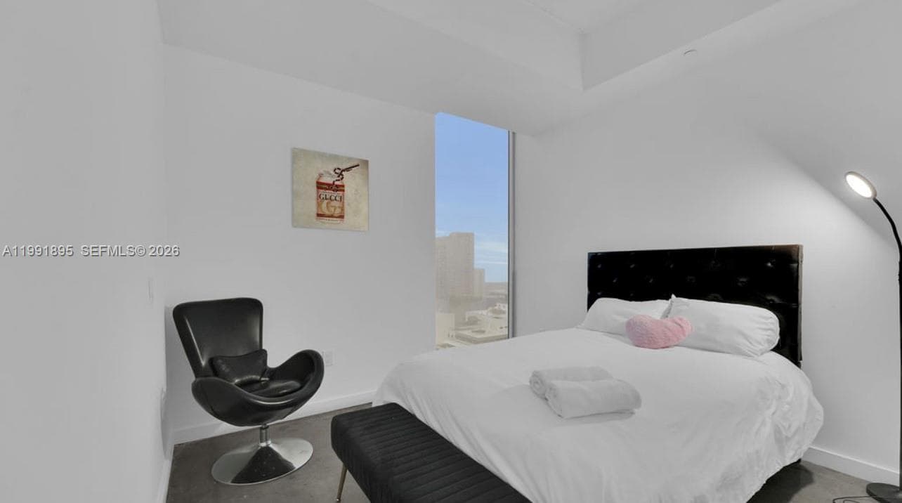 151 SE 1st St # 2411, Miami, FL 33131 photo 12