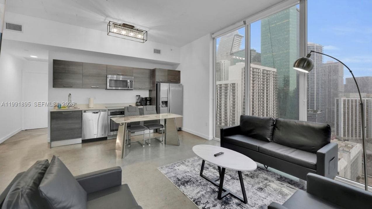 151 SE 1st St # 2411, Miami, FL 33131 photo 10