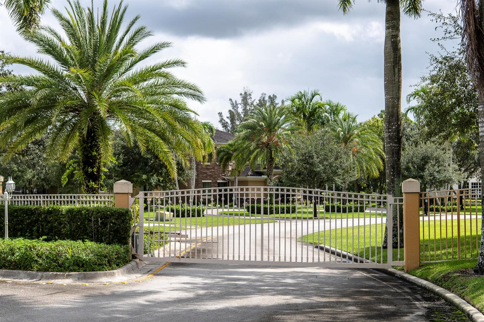9900 Winding Rdg Lane, Davie, FL 33324 photo 6