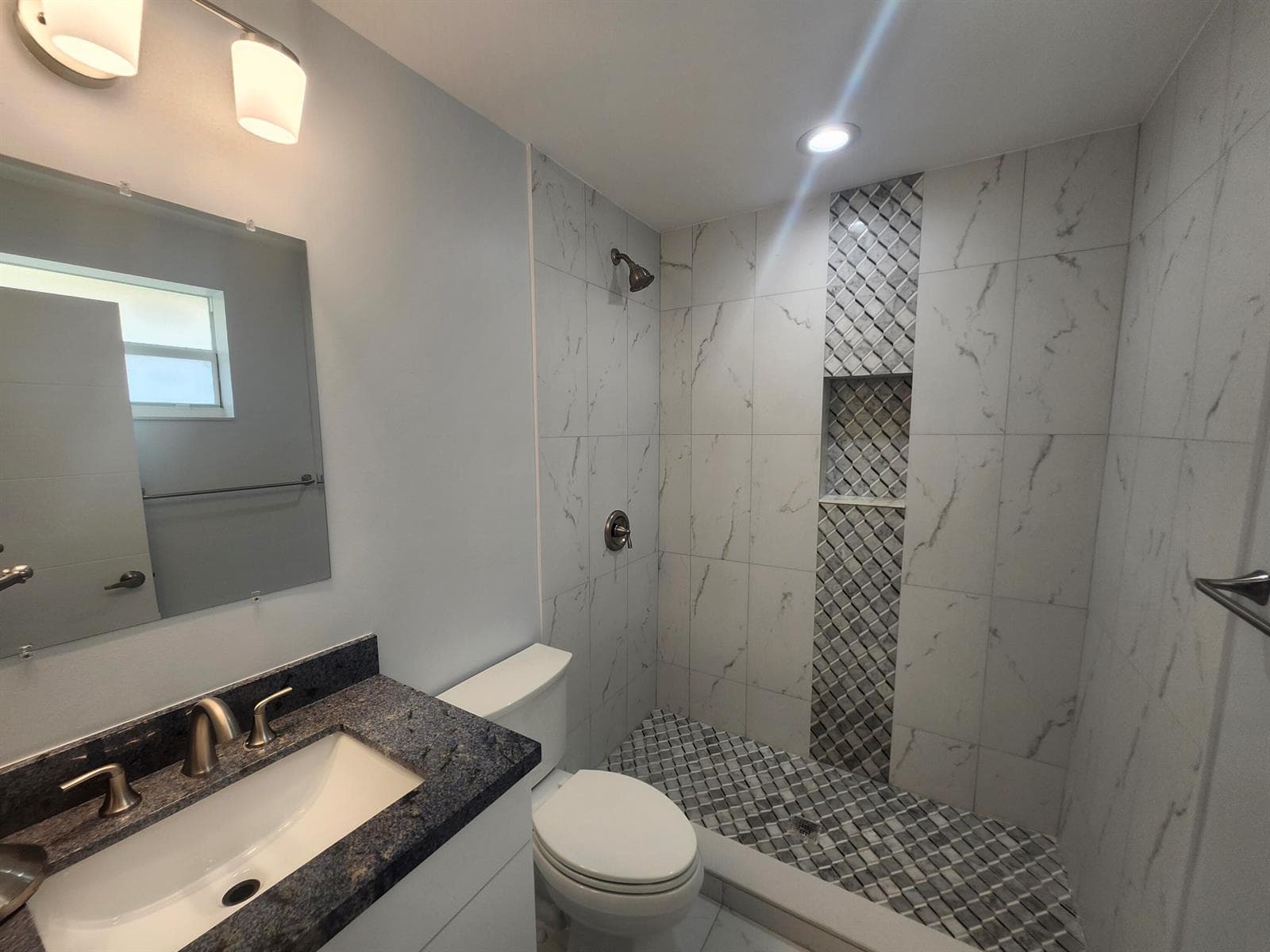 511 N 60th Way # East Apartment, Hollywood, FL 33024 photo 12