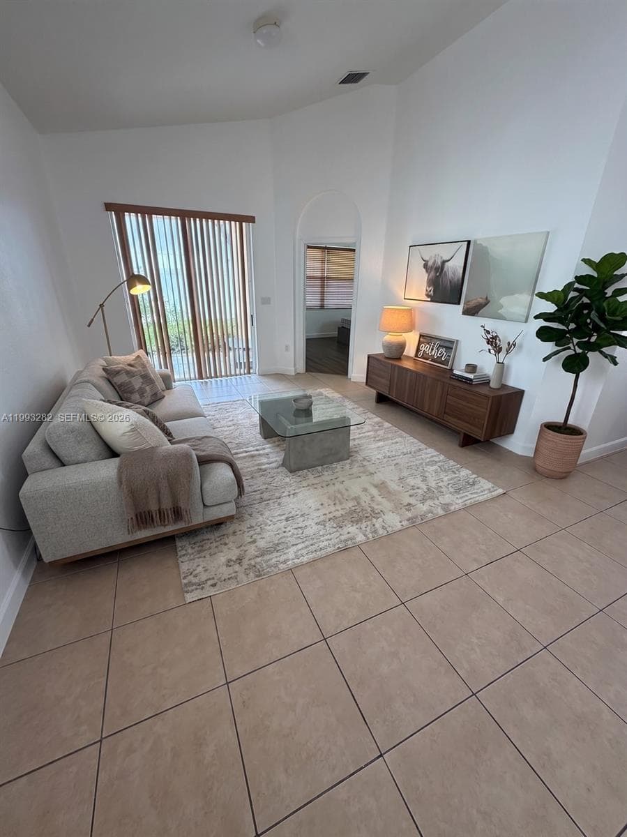 3951 NE 11th Dr, Homestead, FL 33033 photo 3