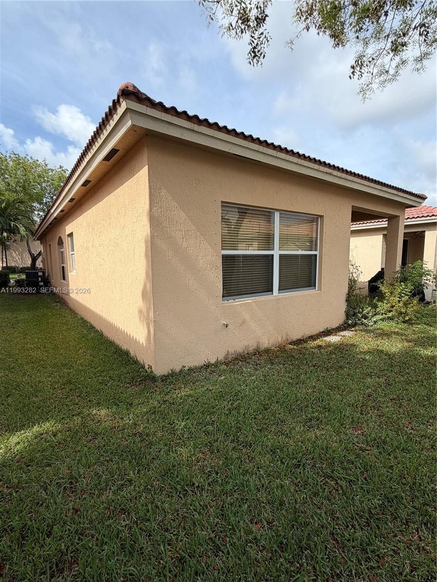 3951 NE 11th Dr, Homestead, FL 33033 photo 11