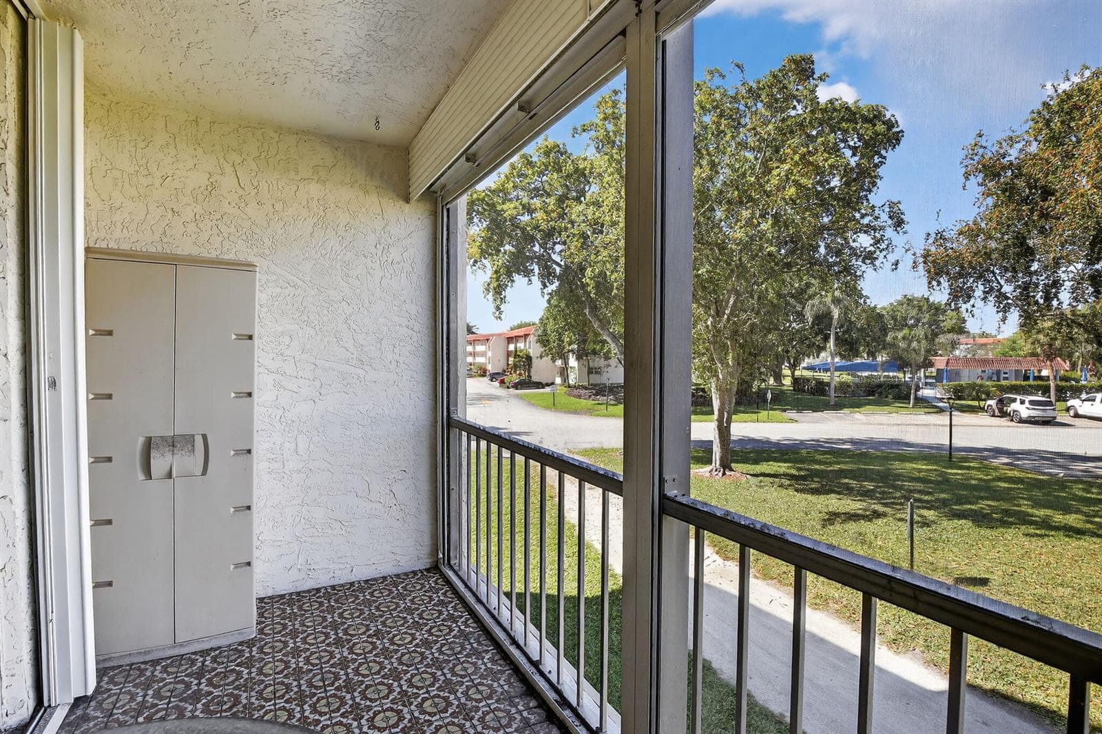 8921 S Hollybrook Boulevard # 209, Pembroke Pines, FL 33025 photo 9