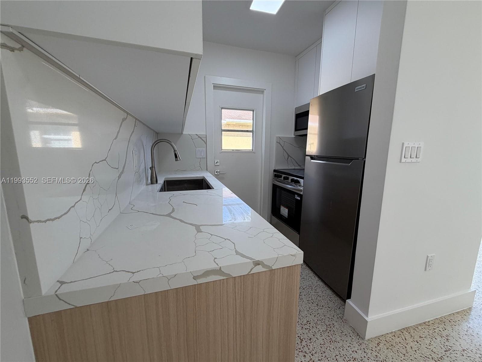 2784 SW 31st Pl, Miami, FL 33133 photo 6