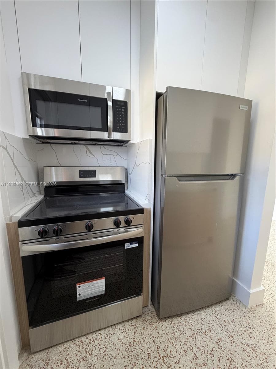 2784 SW 31st Pl, Miami, FL 33133 photo 8