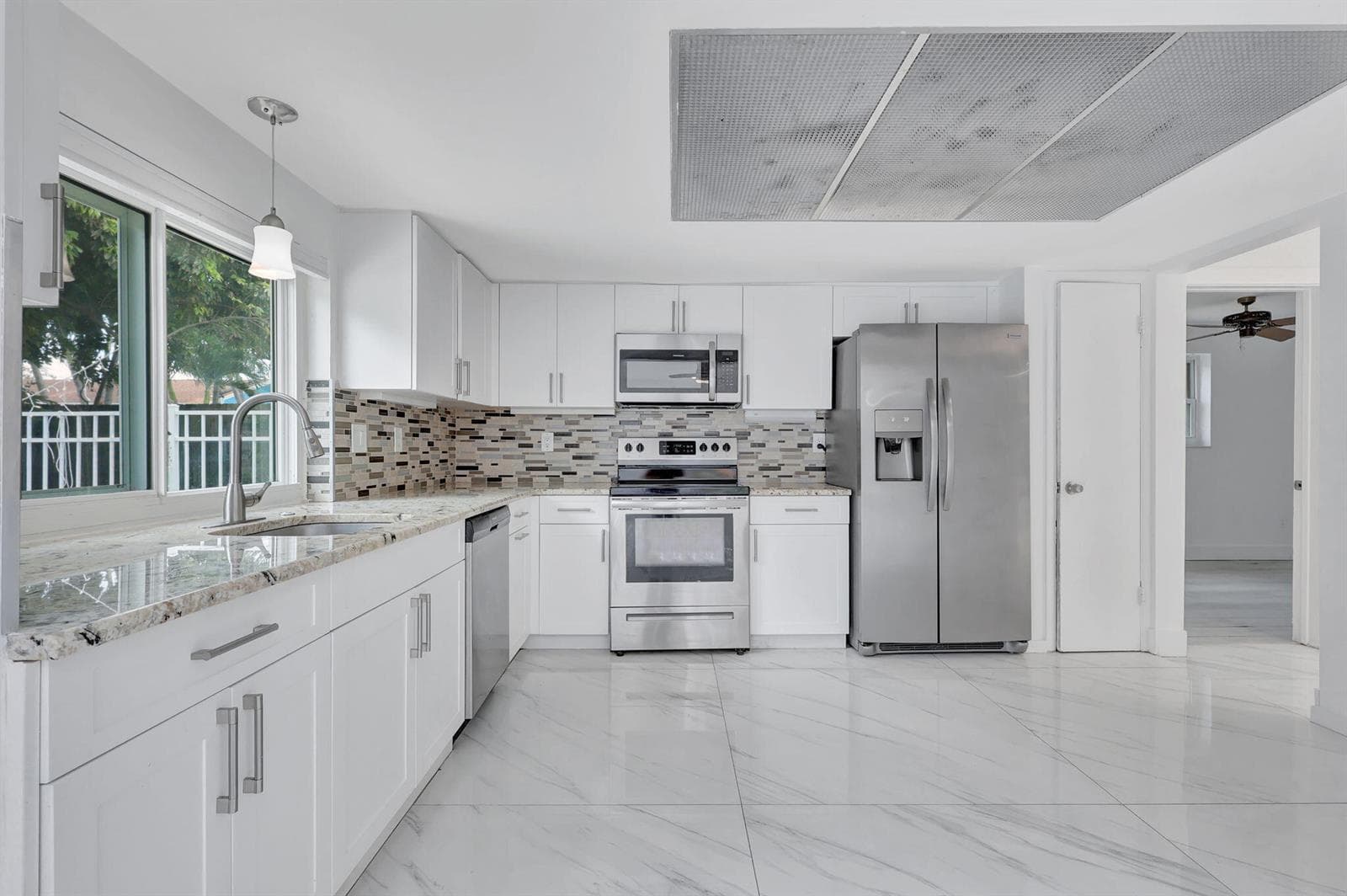 334 SW 13th Avenue, Boynton Beach, FL 33435 photo 13