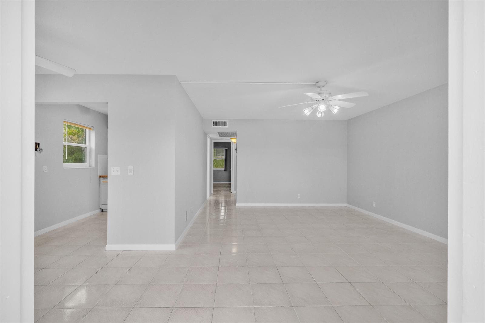 49 Hastings # D, West Palm Beach, FL 33417 photo 6