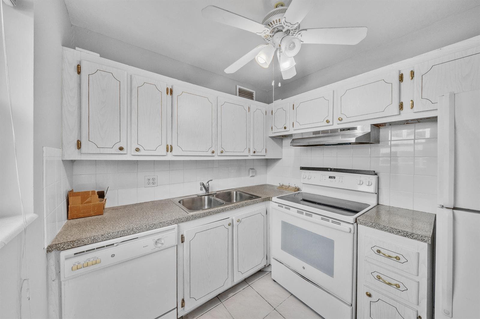 49 Hastings # D, West Palm Beach, FL 33417 photo 10