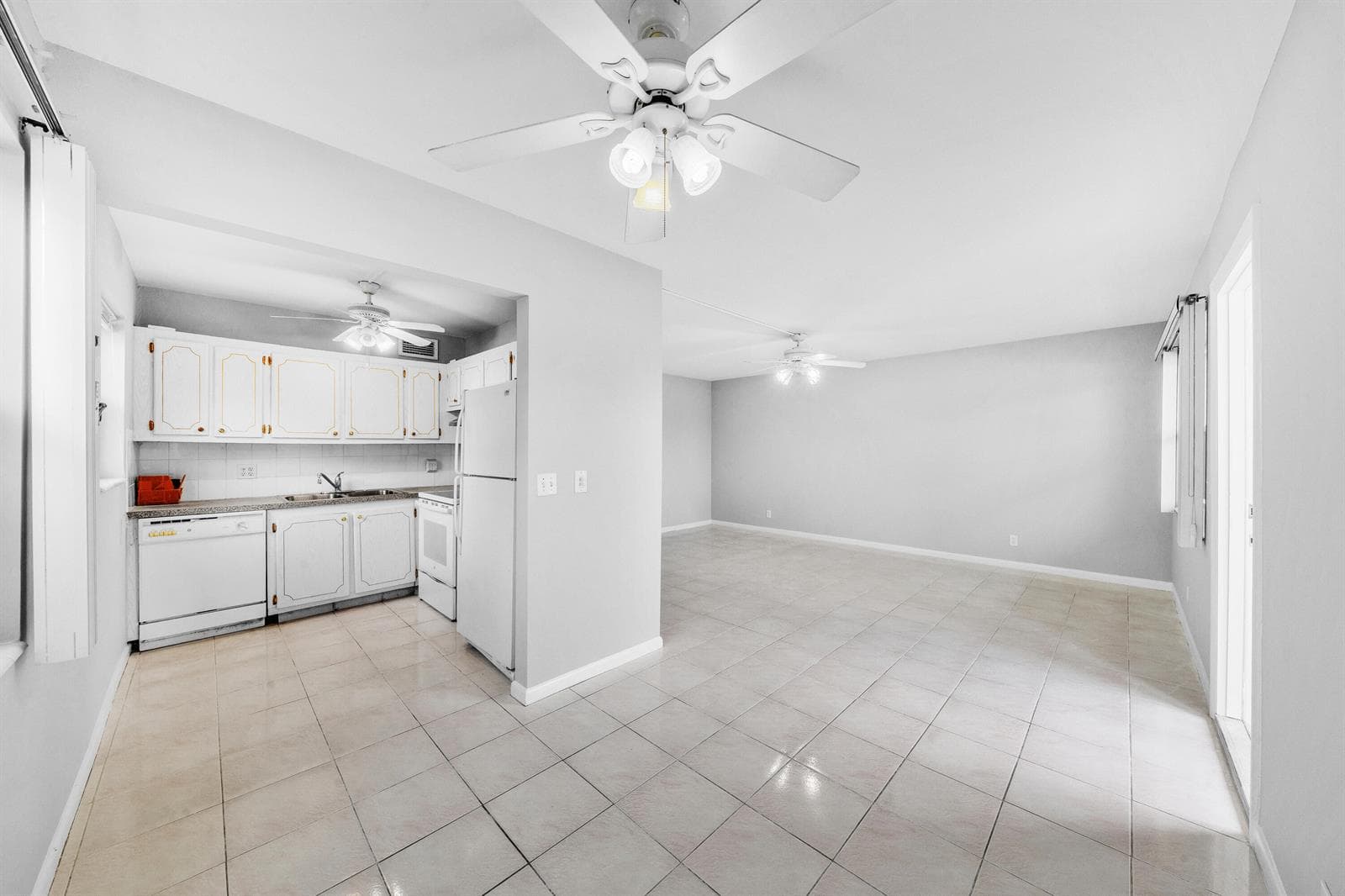 49 Hastings # D, West Palm Beach, FL 33417 photo 8