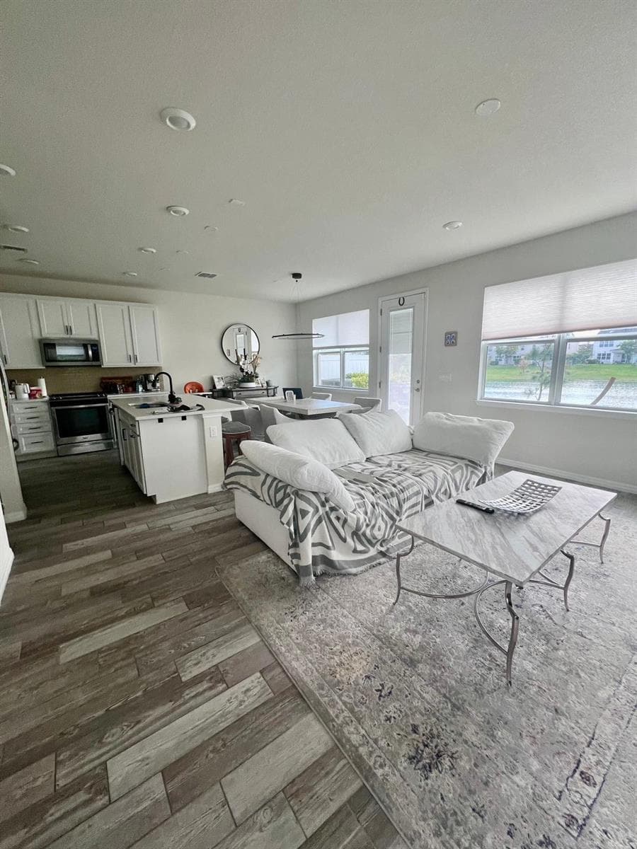4924 Greenway Drive, Hollywood, FL 33021 photo 11