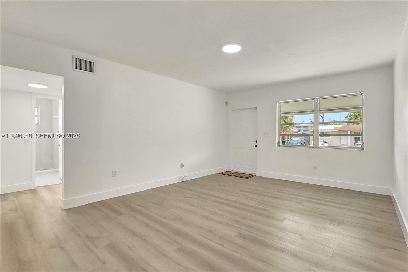 1340 NW 102nd St, Miami, FL 33147 photo 6
