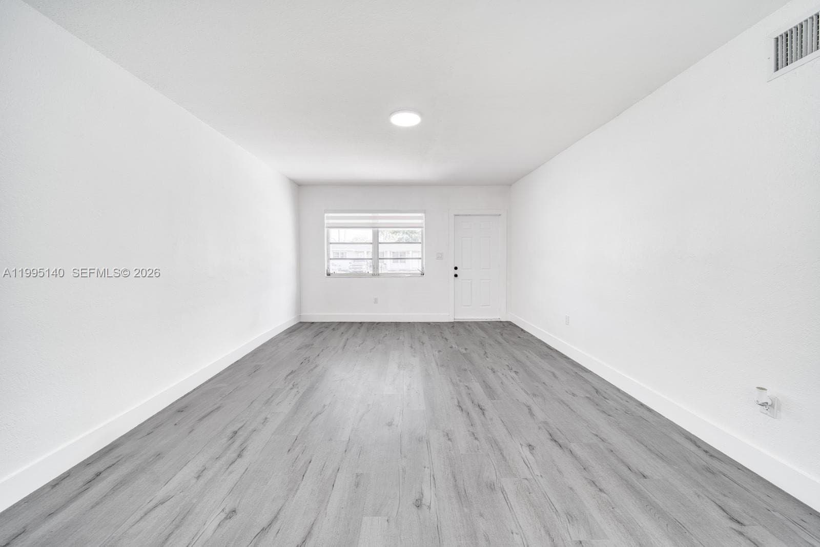 1340 NW 102nd St, Miami, FL 33147 photo 12