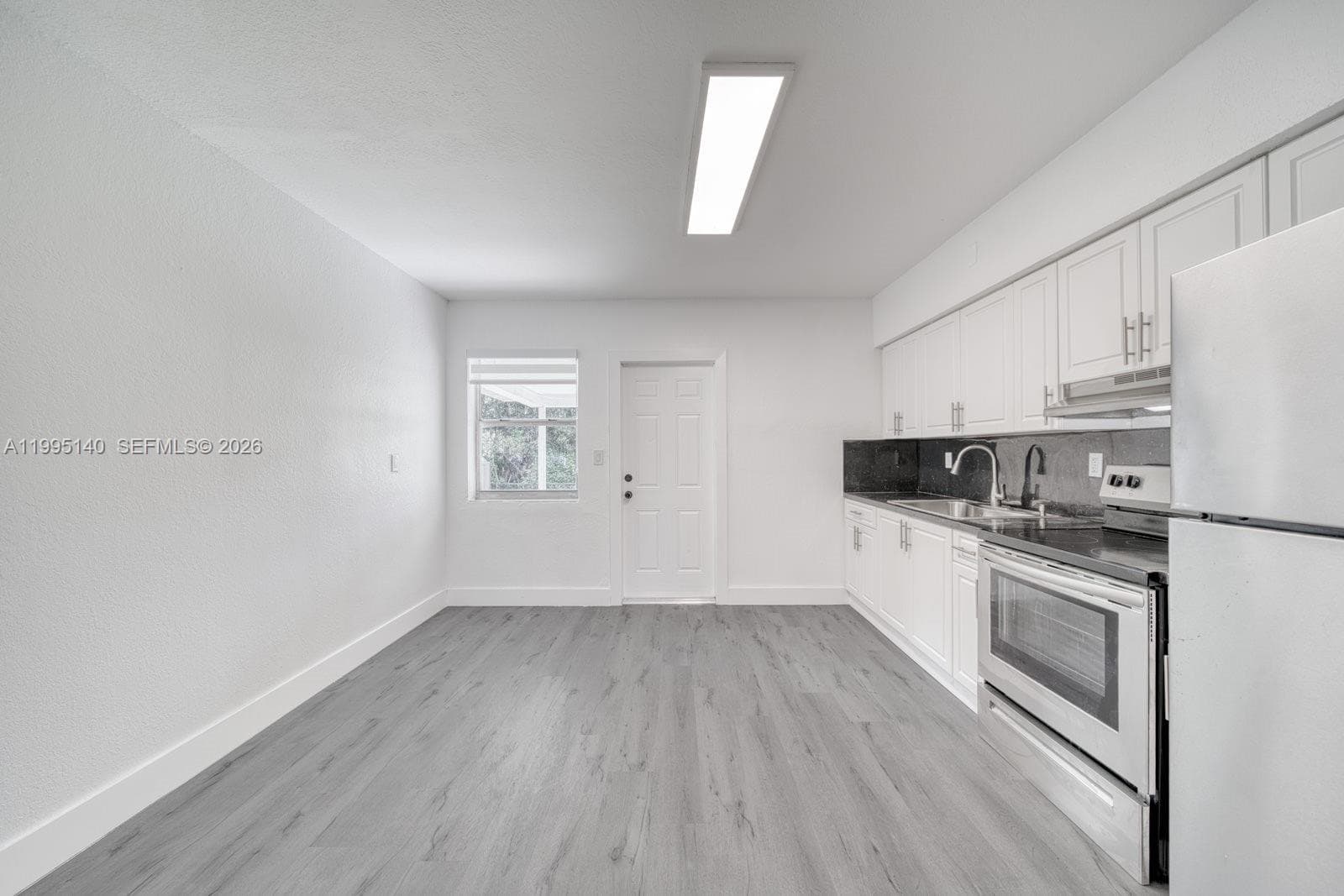 1340 NW 102nd St, Miami, FL 33147 photo 11