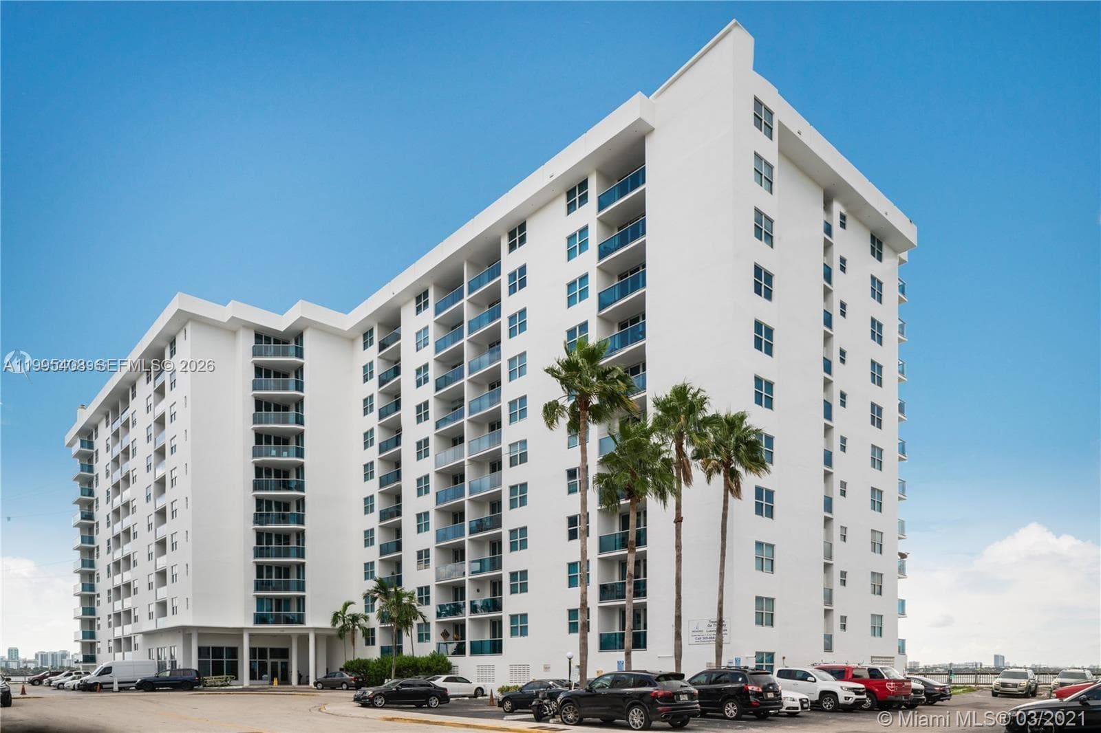 7501 E Treasure Dr # 8A, North Bay Village, FL 33141 photo 10