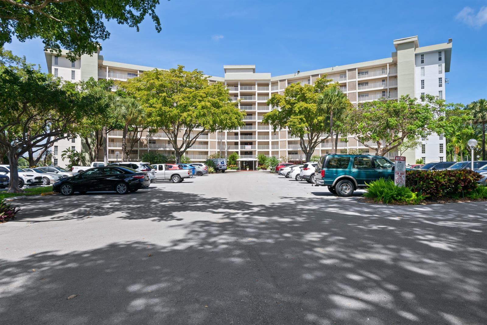 3051 N Course Drive # 211, Pompano Beach, FL 33069