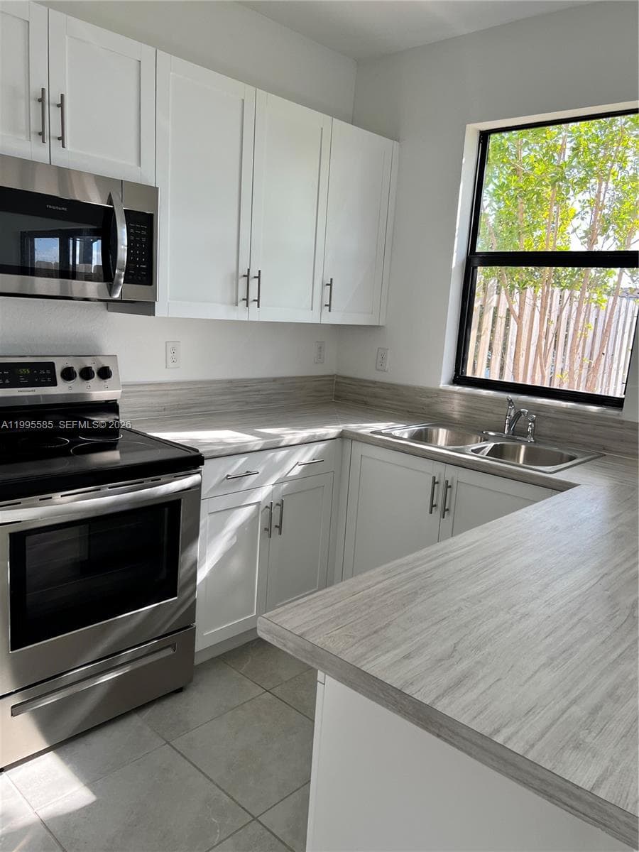 10030 SW 228th Ter, Miami, FL 33190 photo 6