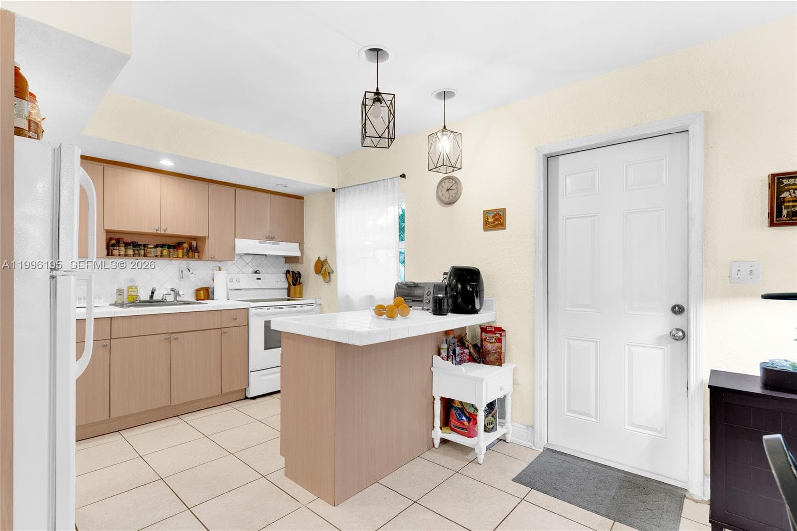 6133 SW 62nd Ter, South Miami, FL 33143 photo 9